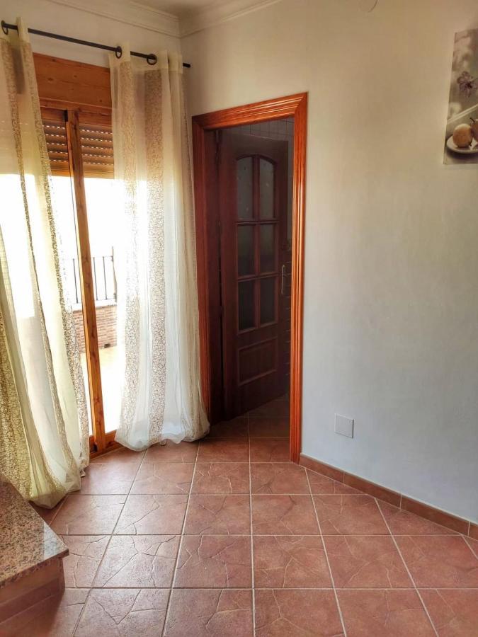 Casa Amplia Con Terraza En La Vinuela别墅 外观 照片